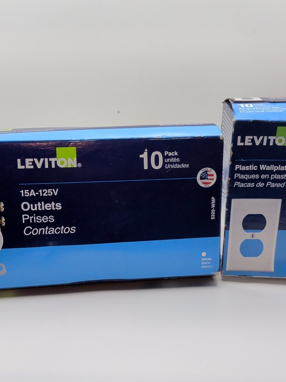 10 Pack Leviton OUTLETS 5320-WMP And 10 WALLPLATES 88003 WMP. White (F)